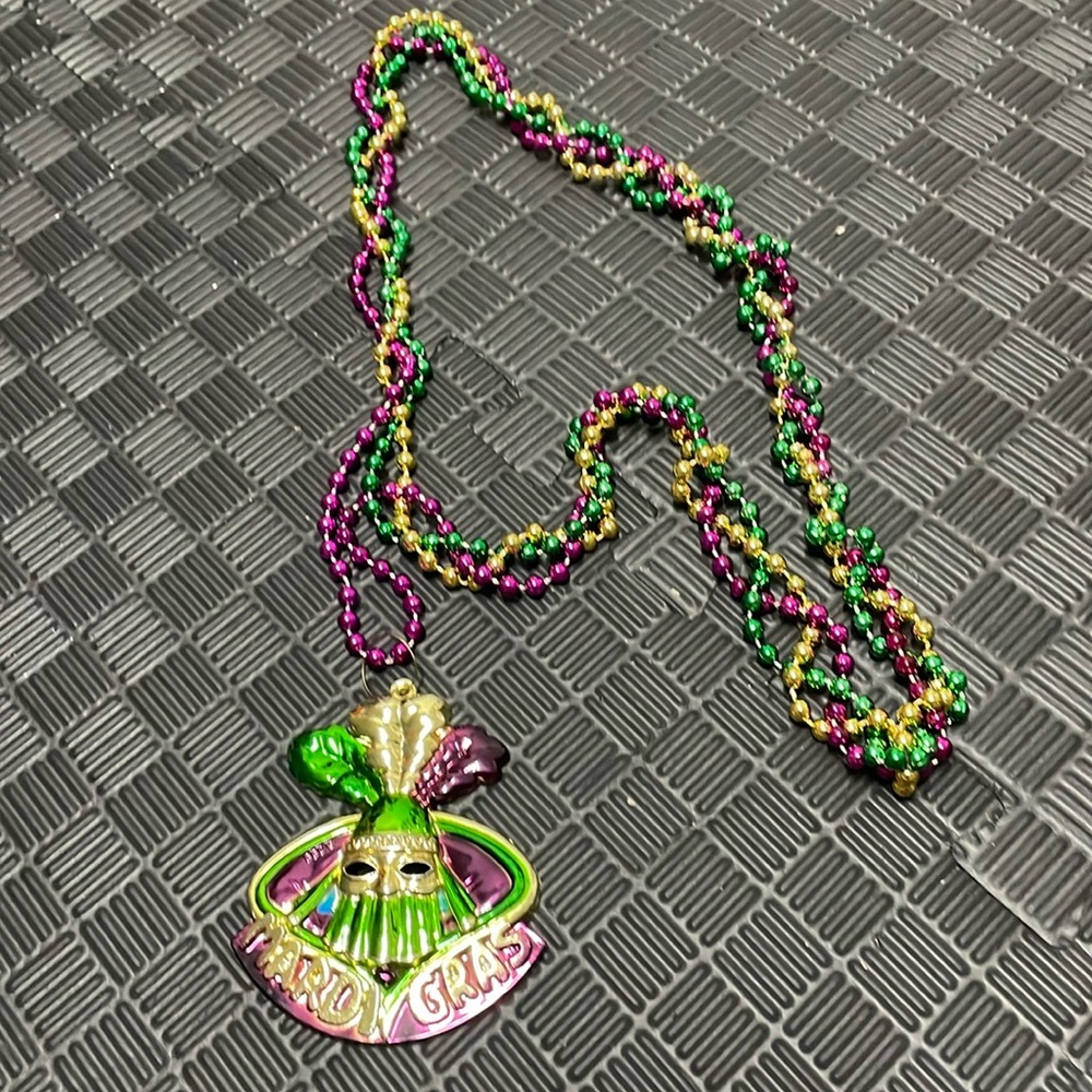 Marci Gras beaded necklace with mask pendant plastic